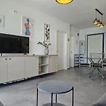 Mihaly 007 Апартаменты *